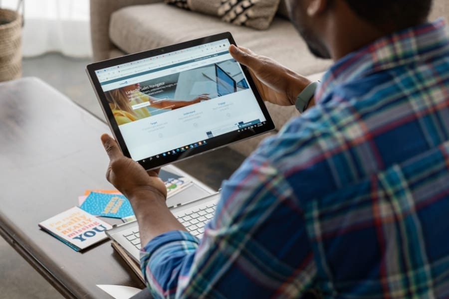 LinkedIn Hacks to Boost Your Job Search in 2025